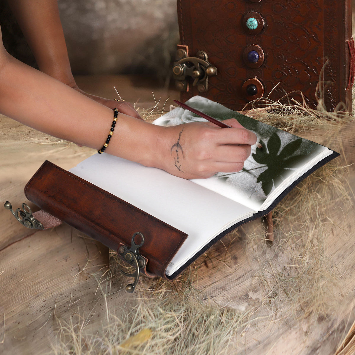 Leather Seven Stone Journal - denverleathercraft