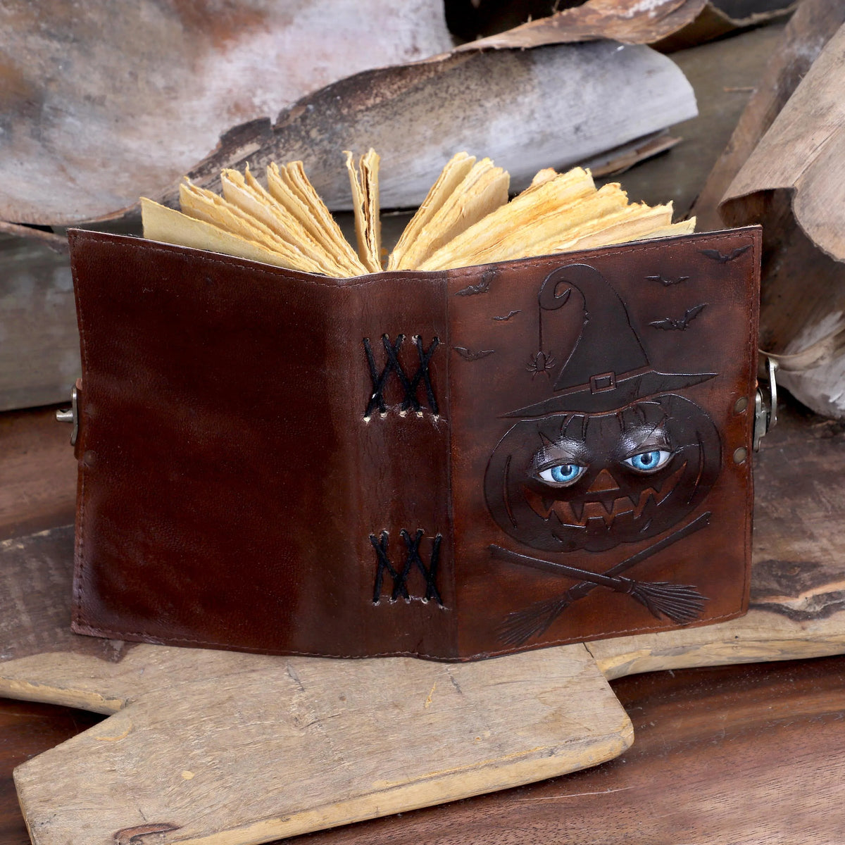 Buch der Zaubersprüche Lederjournal Büttenrandpapier Grimoire Gedrucktes Journal