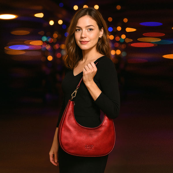 HALF MOON LEATHER PURSE - CARMINE RED