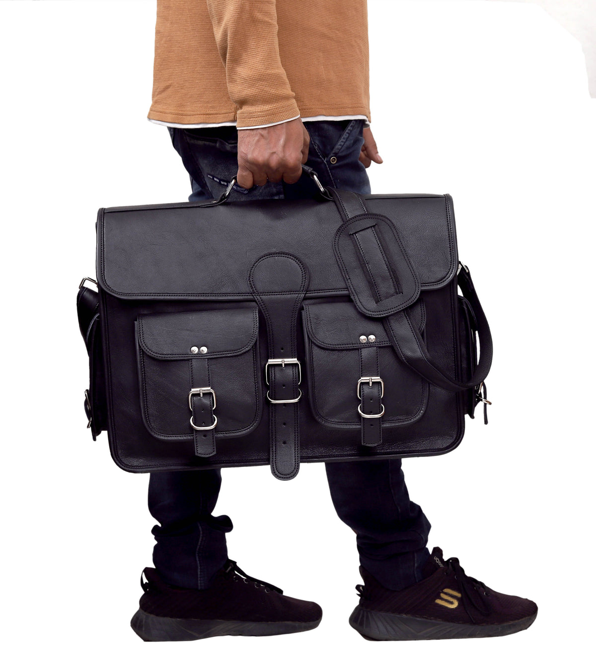 BLACK LEATHER MESSENGER BAG