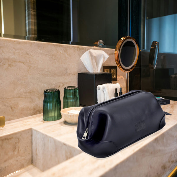 PREMIUM LEATHER TOILETRY DOPP KIT