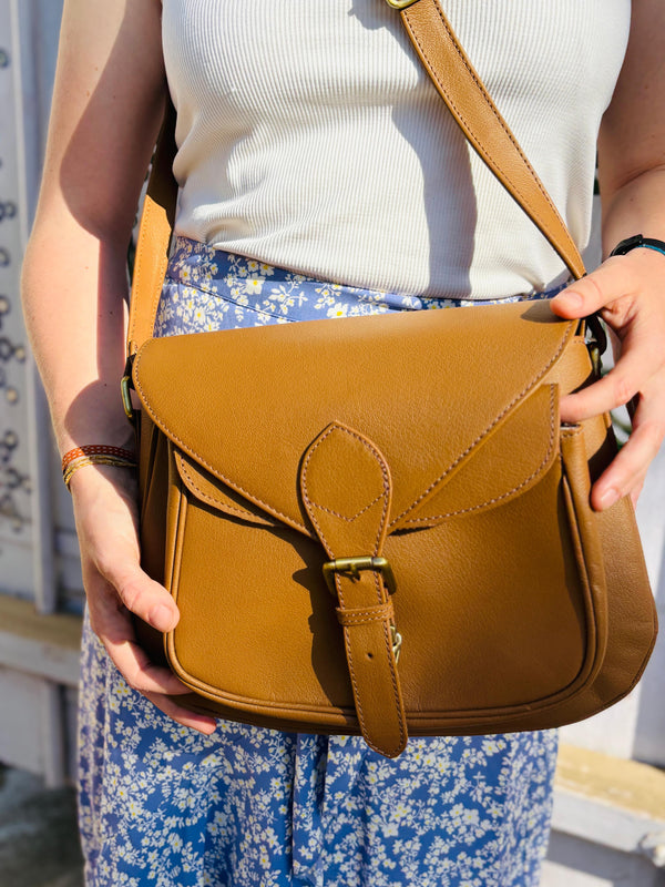 LITCHI LEATHER CROSSBODY BAG - TAN