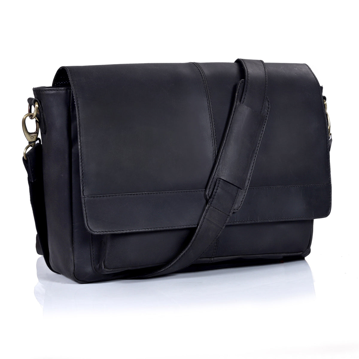 JAVIS UNISEX LEATHER MESSENGER BAG - Black