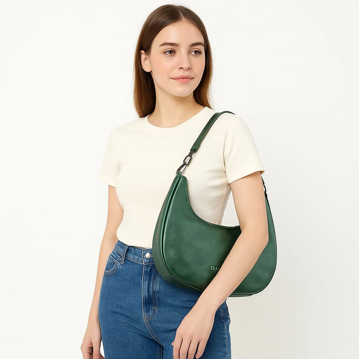 HALF MOON LEATHER PURSE